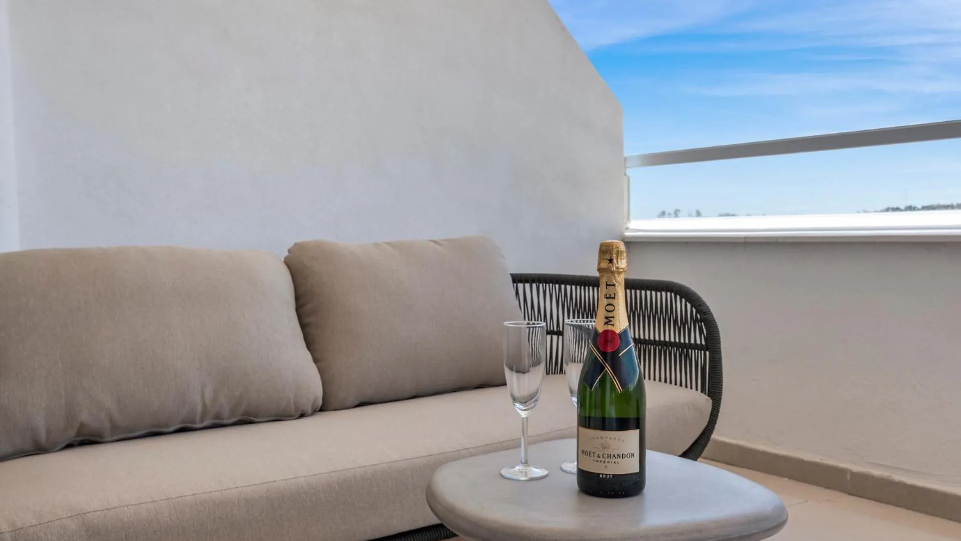 Casa Sarena - Terrace & Seaviews Apartment Estepona