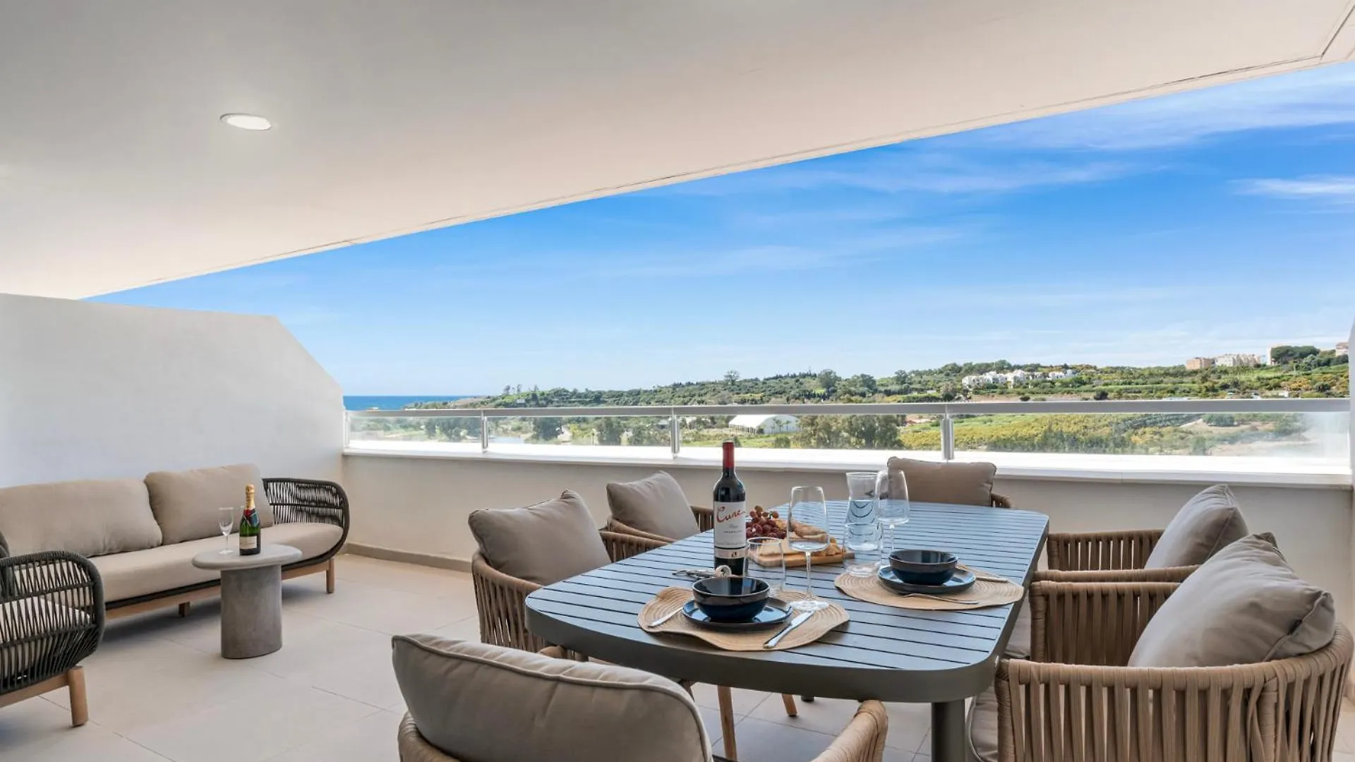 Casa Sarena - Terrace & Seaviews Apartment Estepona Spain