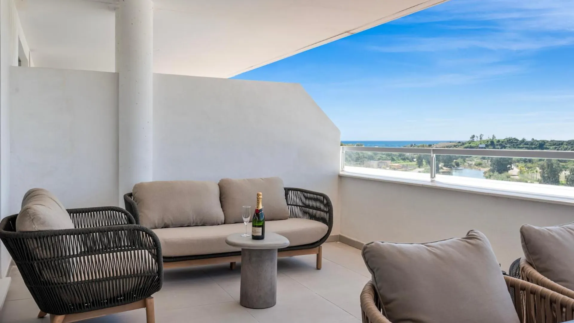 Casa Sarena - Terrace & Seaviews Apartment Estepona 0*,