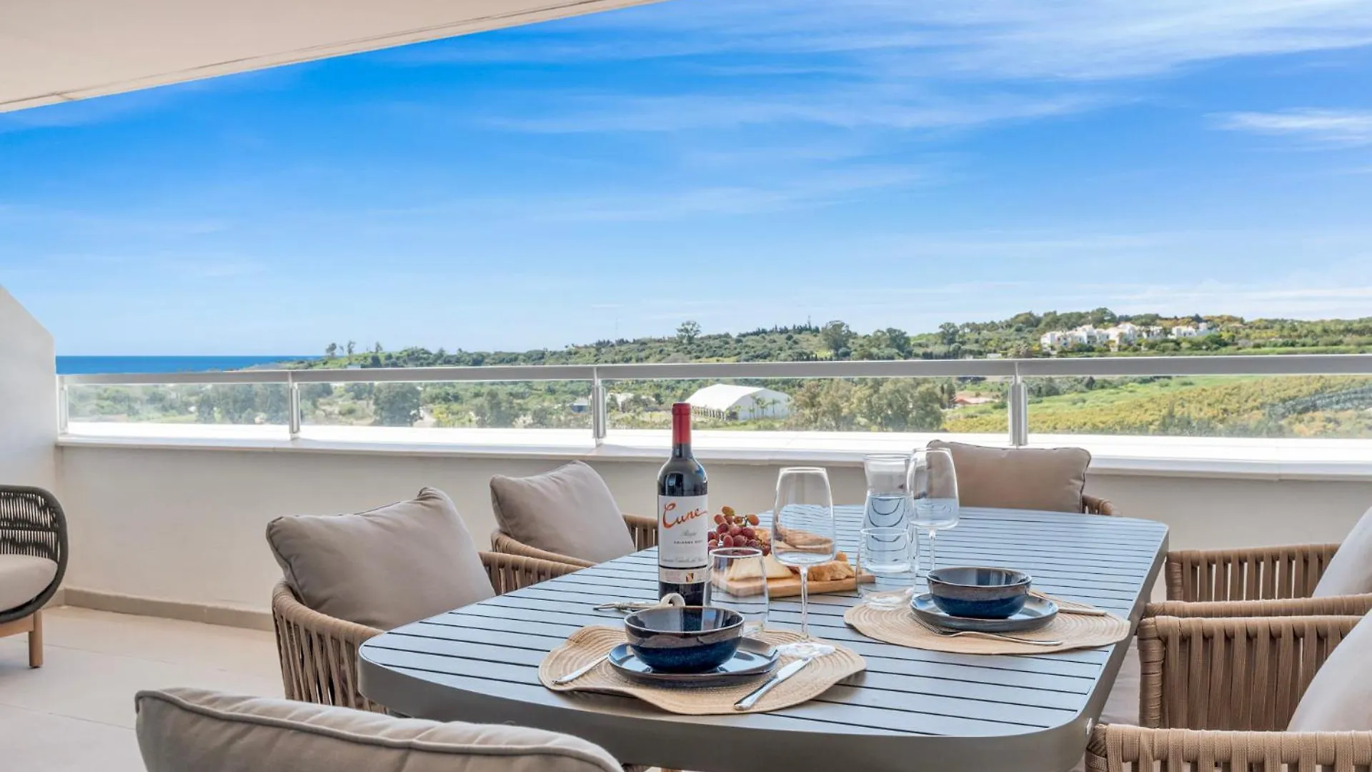 Casa Sarena - Terrace & Seaviews Apartment Estepona